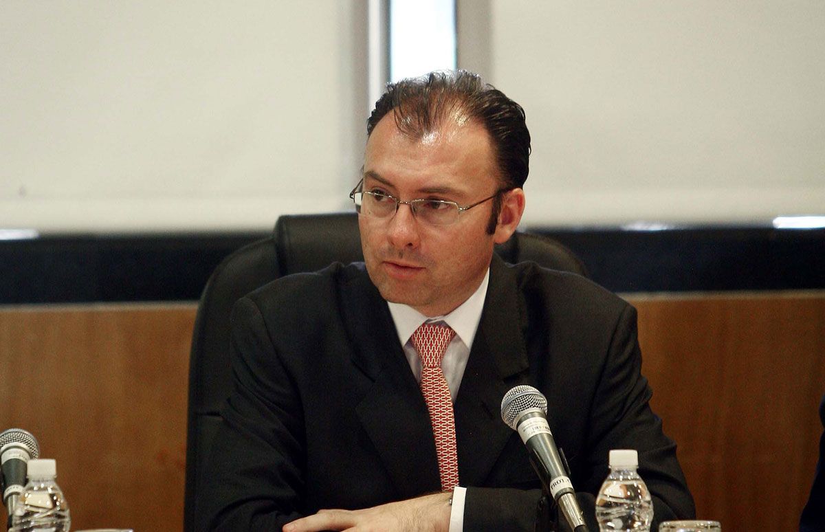 Usaremos las reservas para combatir crisis del tipo de cambio: Videgaray - luis-videgar875ay21