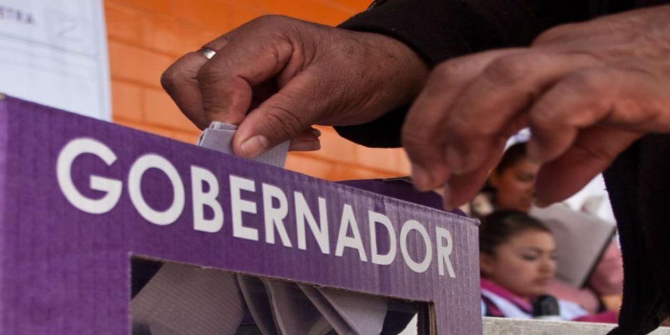 Habrá recuento de votos en 18 distritos, en SLP y Colima - urna_gobernador_animalpolitico1