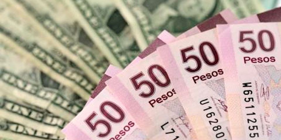 Un incremento en tasas de interés mantendrá a inversionistas en el país: Carstens - dolar_peso_elfinanciero1