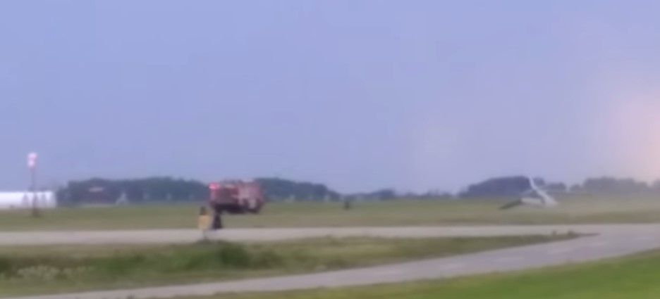 Mueren 2 personas por choque de aeronaves en el aire - Cessna-avioneta-chocó-aire3