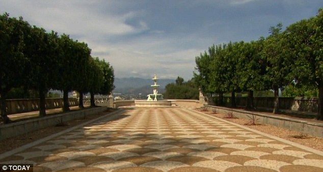 Katy Perry enfrenta batalla legal por compra de convento - Convento-5