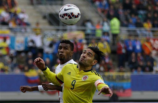 Perú avanza luego de empatar con Colombia - Falcao-Peru