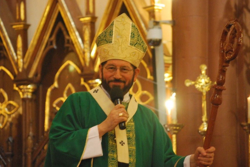 Matrimonios homosexuales son un rompimiento a la tradición jurídica: CEM - Hipólito-Reyes-Larios-arzobispo-xalapa-1024x687