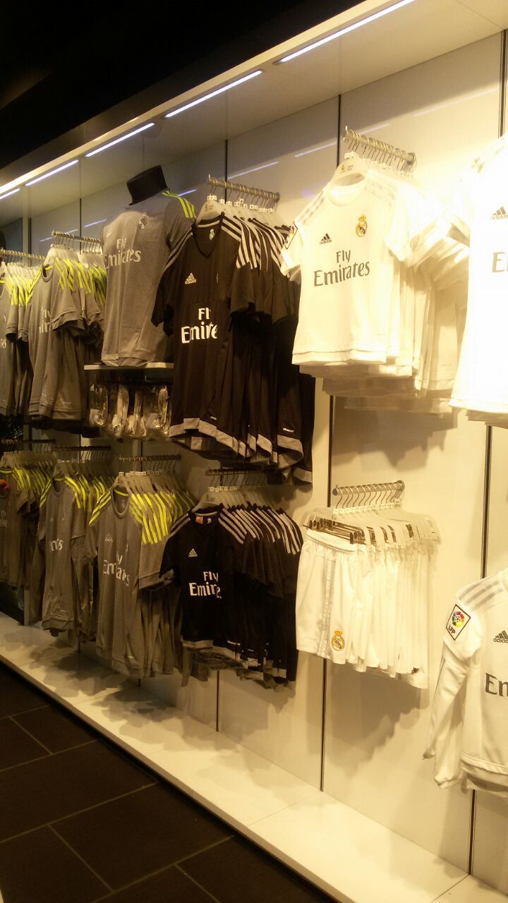 Fotos y video de la nueva playera del Real Madrid - IMG-20150615-WA0007