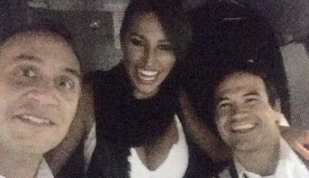 Demandan y despiden a pilotos por volar con celebridad en la cabina del avión - Xipolitakis-avion-VXipolitakisOK