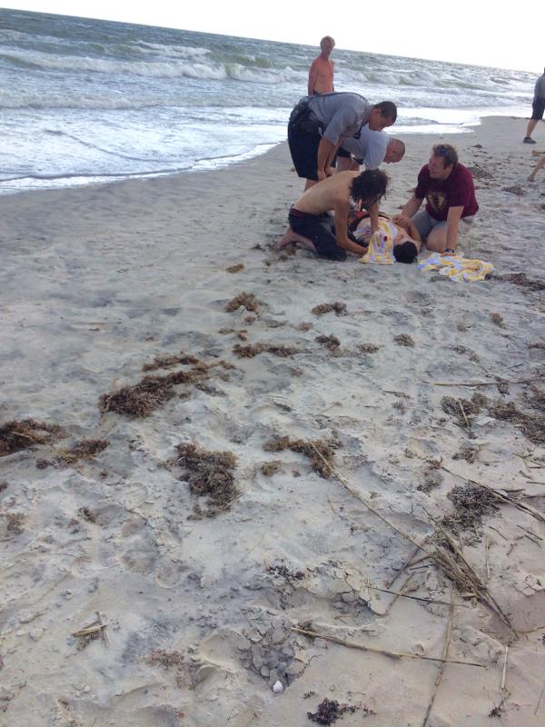 Dos adolescentes sufren ataques de tiburón en la misma playa - ataque-de-tiburon-en-canada