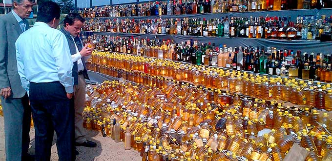 Mercado ilegal de alcohol deja pérdidas de 6 mil mdp: SAT - decomiso-de-alcohol-680x330