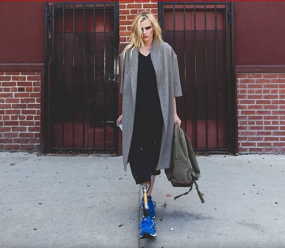 Modelo pierde pierna por infección por tampón - laur