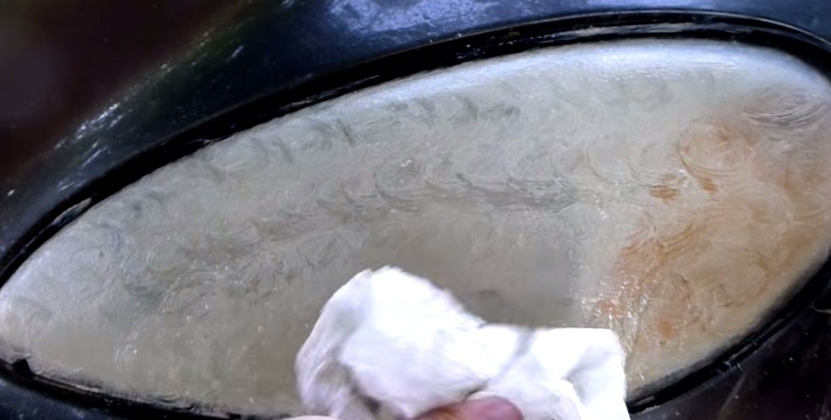 ¿Cómo dejar los faros del auto como nuevos? - limpieza-faros-auto5