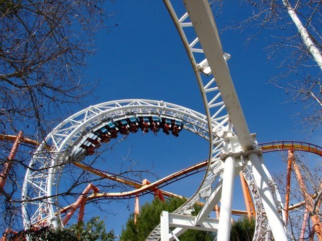Muere niña en juego de Six Flags - revolution_magic_mountain