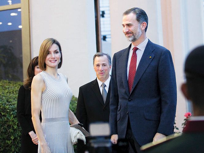 Los senadores no podrán tomarse seflies con los reyes - reyes-de-españa-en-méxico