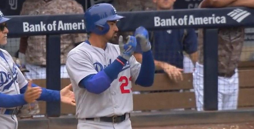 Yovani Gallardo vence al “Titán” González - titan-vs-rangers