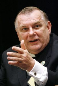 Declaraciones de Trump son estúpidas: arzobispo - wenski-202x300