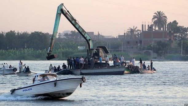 Mueren 25 personas por incendio en fábrica de Egipto - buque-egipto-Nilo-AFP