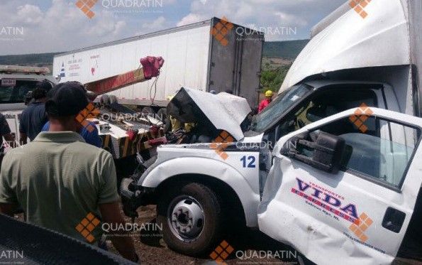 Tres muertos por carambola en el libramiento de Querétaro - carambola2