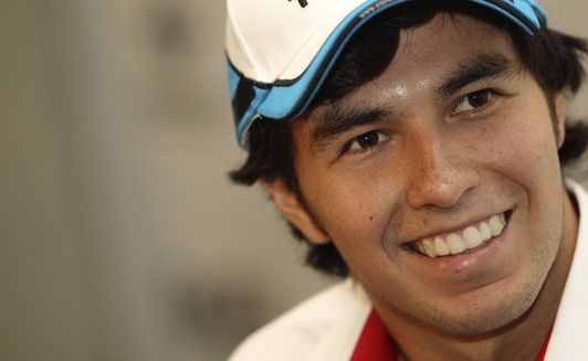 Esto ganan los pilotos de la F1 - checo-perez