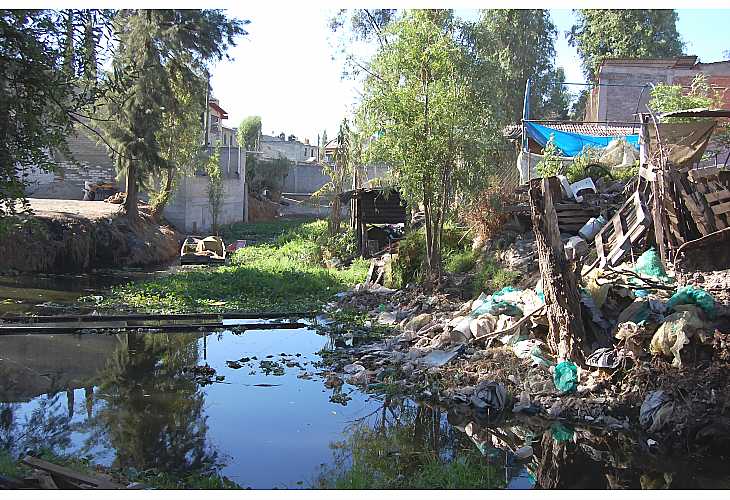 La contaminación de Xochimilco es irreversible: UNAM - contaminación-canales-de-xochimilco