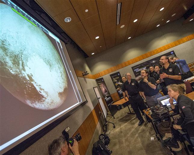 Video: nuevas imágenes de Plutón - mision-new-horizons-2064796w645