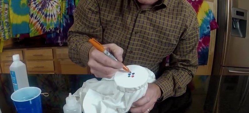 Cinco manualidades para que los niños hagan en vacaciones - playera_hippie