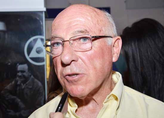 Exhuman cuerpo de Fangio por juicio de filiación - 559ff2fae26ec1