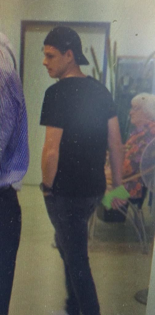 Chicharito ya está en Alemania - Chicharito1-504x1024