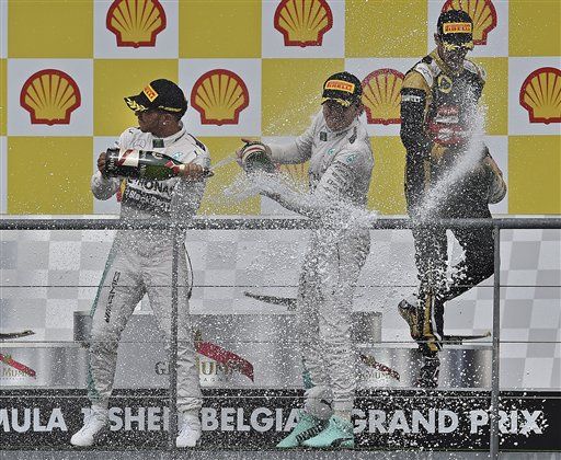 Hamilton gana GP de Bélgica. 'Checo' acaba quinto - Hamilton-Rosberg-Grosjean