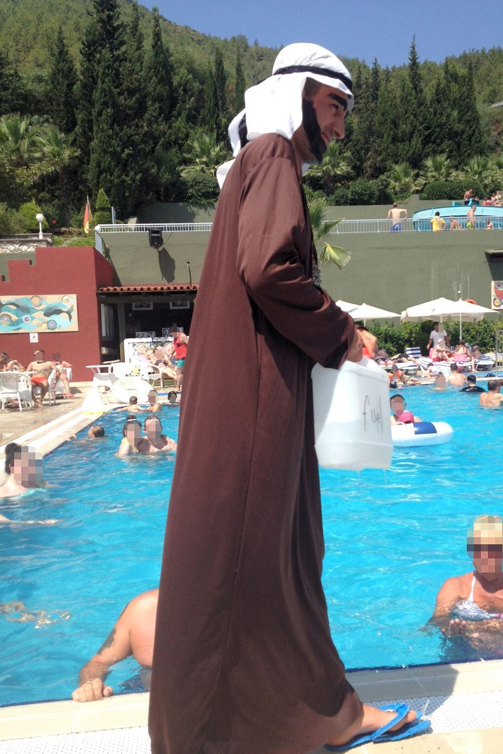 Simulan ataque terrorista en hotel de Turquía - fuel