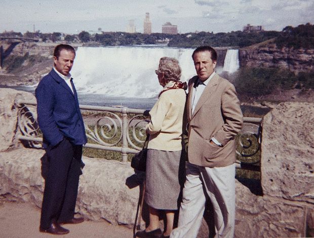 Con 102 años, estos son los gemelos más viejos del mundo - gemelos_langerock2