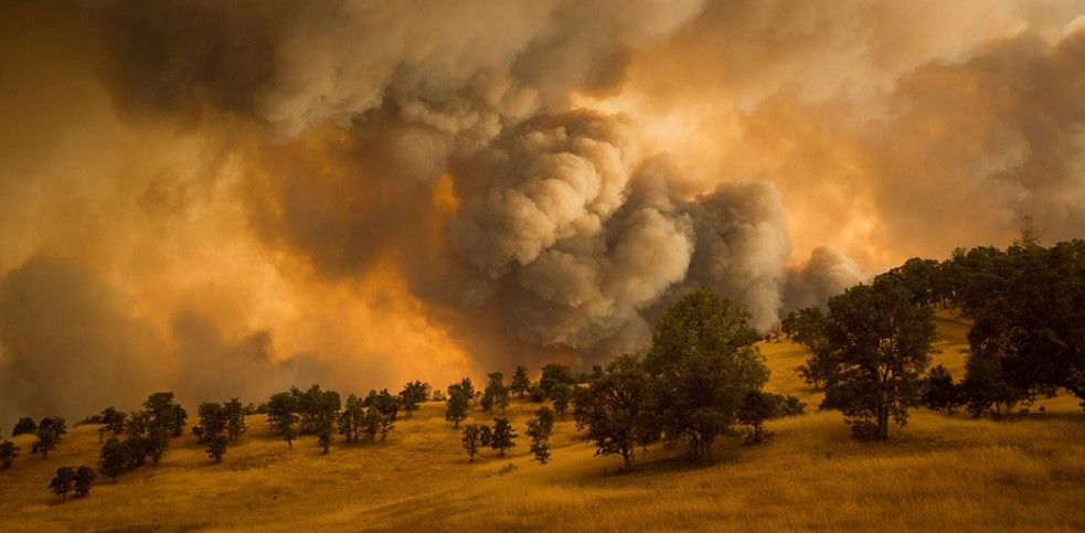Más de 13 mil evacuados por incendios en California - incendio-california-EFE