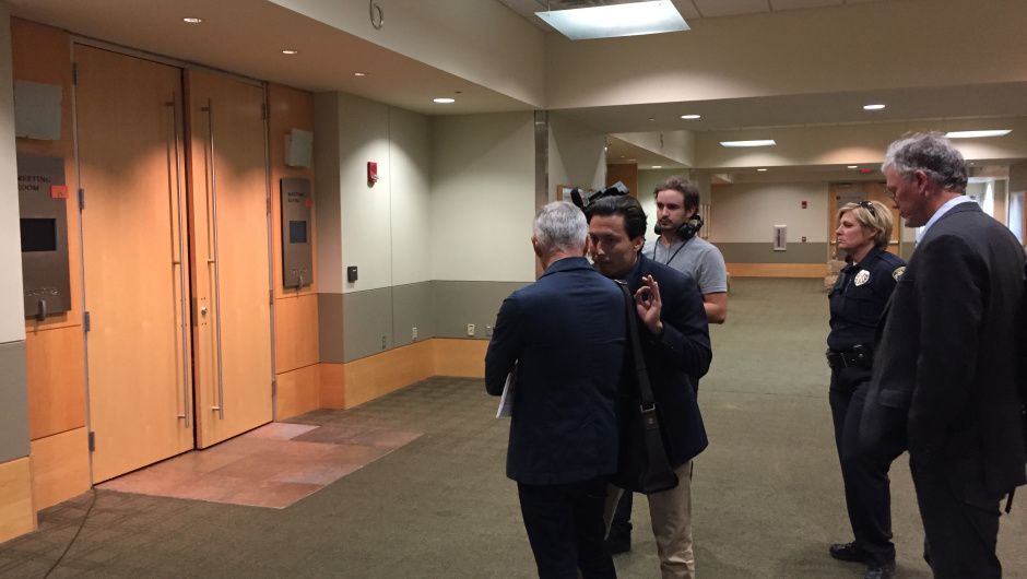 Donald Trump expulsa a Jorge Ramos de conferencia de prensa - jorge_ramos