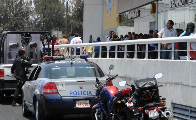 Detienen a asaltante de cuentahabiente en Iztapalapa - parque_tezontle