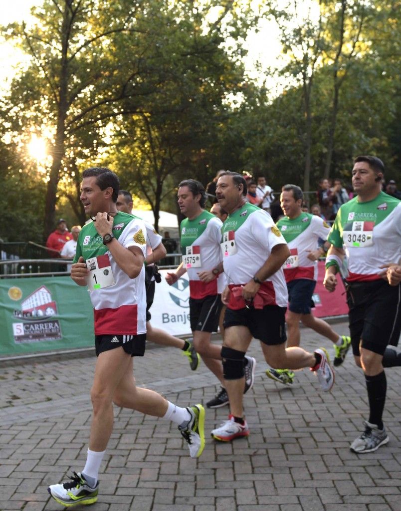 EPN participa en la Quinta Carrera Molino del Rey 2015 - peña-_emp