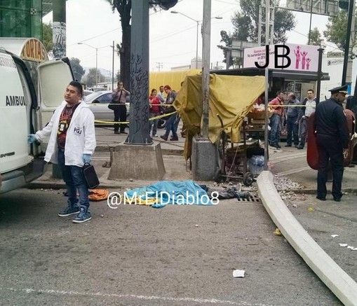 Un muerto por choque de pipa en Azcapotzalco - pipa-choque-azcapo-20ago-MrElDiablo8