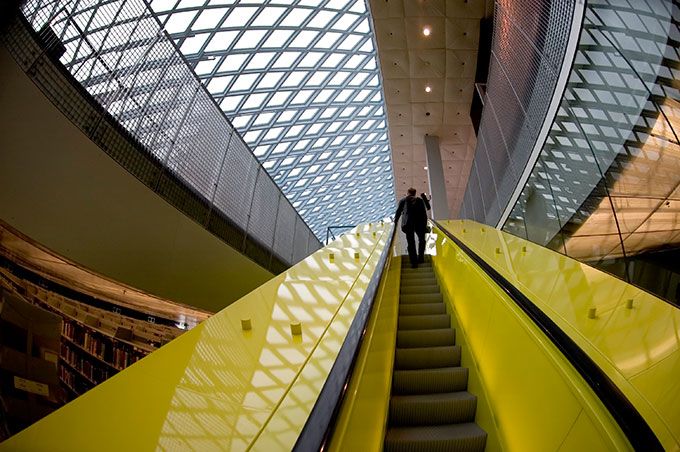 Espectaculares bibliotecas del mundo - seattle-public-library-top-floor-usa-92258410