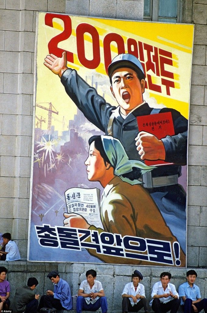 Así es la vida en Corea del Norte - trabajadores-679x1024