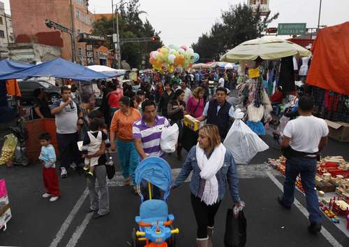 Disminuye informalidad en el país - 002n1pol-3