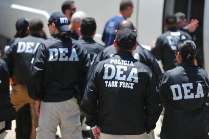 DEA investiga a círculo cercano a Evo Morales - 1221677-N