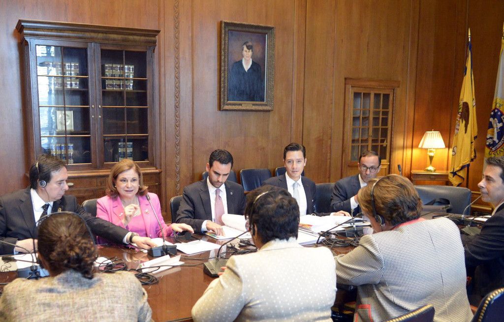 Proponen más cooperación en extradición y asistencia jurídica - Arely-Gomez-PGR-en-EEUU-PGR-1024x655