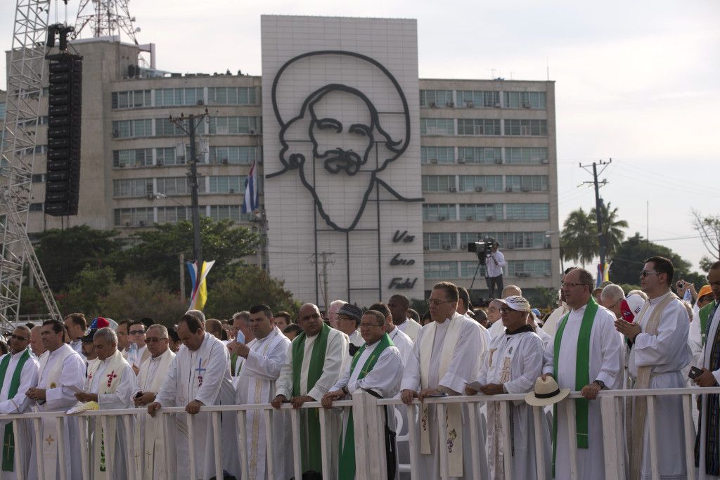 El papa Francisco oficia misa en Cuba - SOP-AP-SPANI-SPAN-CU_Cast-3-1024x683