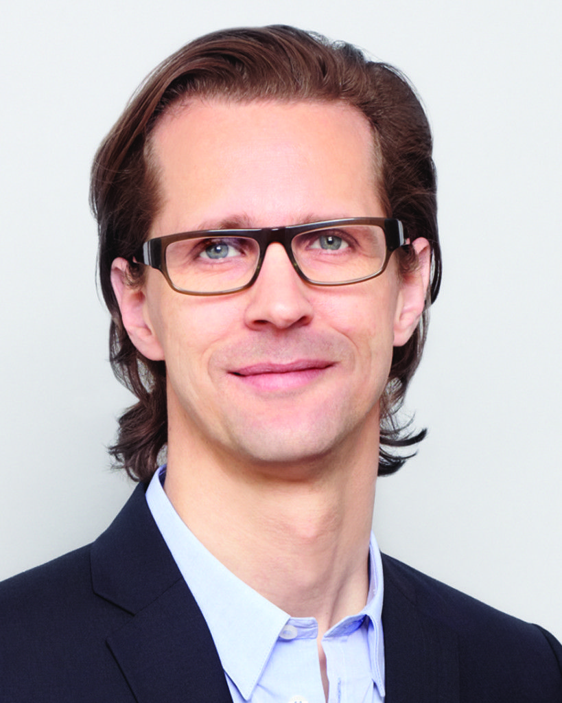 Ralph Lauren deja de ser CEO de su firma - StefanLarson_headshot_hi-res-819x1024