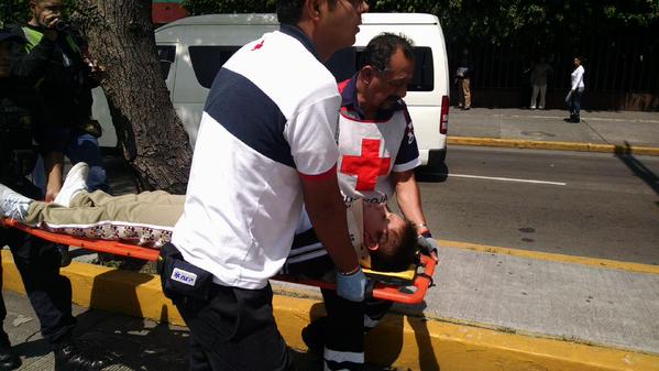 Choque entre tráiler y camión deja 12 menores heridos - accidente-menores-2