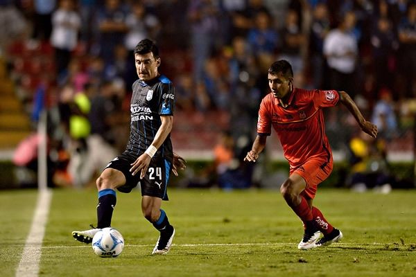 Monarcas saca victoria del Corregidora - benitez-erro-la-mas-clara-de-gallos-en-la-primera-parte-0