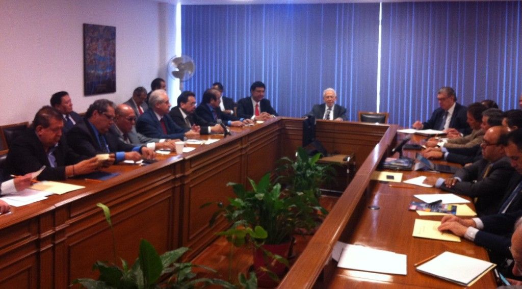 Homologan salario mínimo en 70.10 pesos diarios en todo el país - consejo-de-representantes-de-la-conasami-1024x567