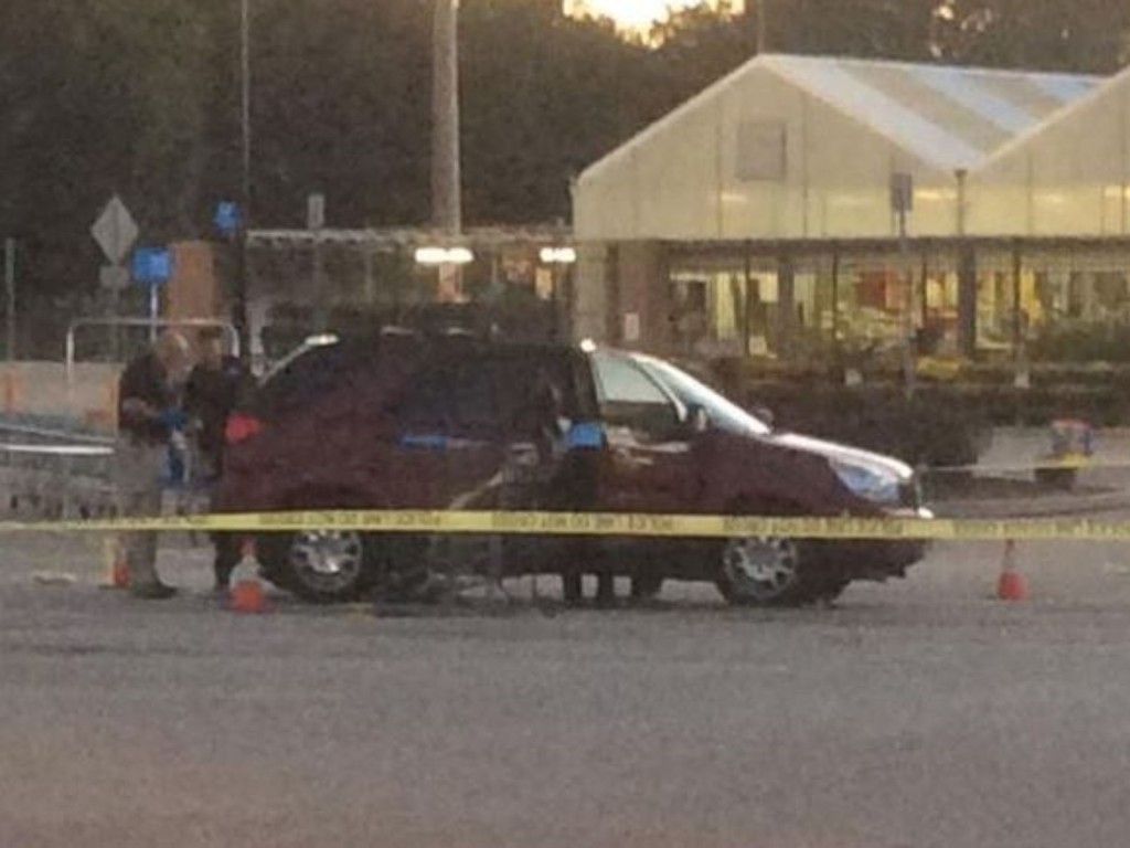 Encuentran a bebé muerto en estacionamiento de Walmart - estacionamiento-walmart-1-1024x768