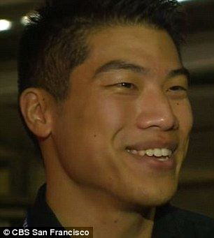 Mesero encuentra billete, compra boleto y gana la lotería - hubert_tang