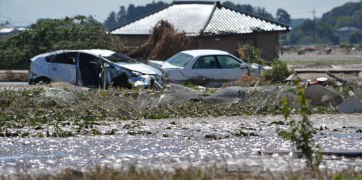 Mueren tres y desaparecen 26 por inundaciones en Japón - inundaciones-japon-7