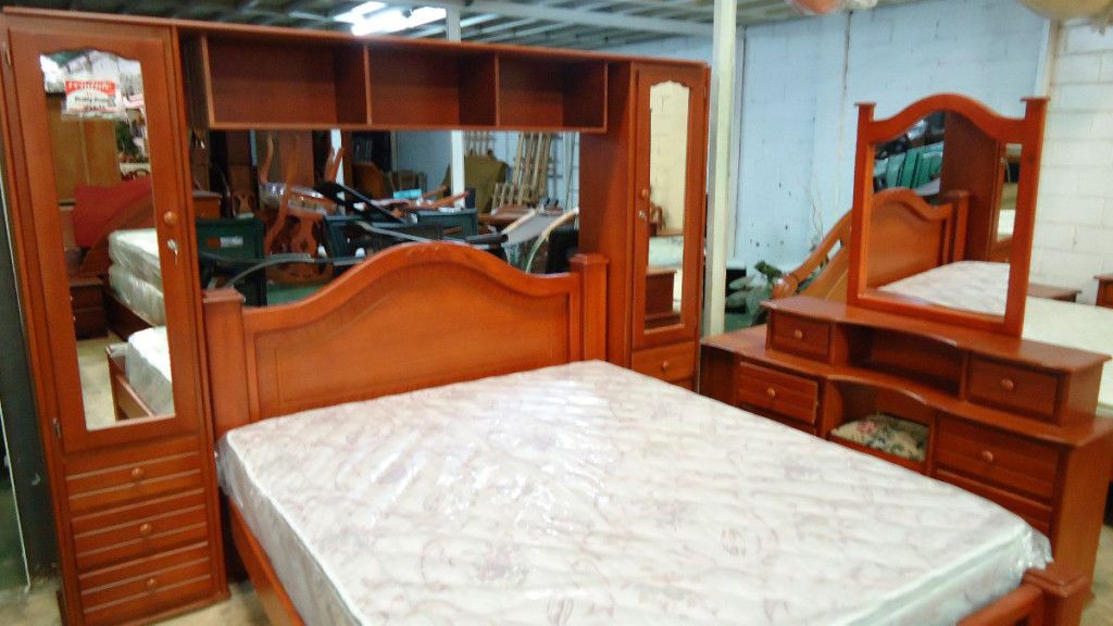 Planchas de 45 mil pesos se venden en Venezuela - juego_de_cuarto-1024x576