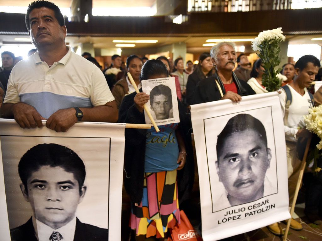 Caso de los 43 normalistas sigue abierto: Roberto Campa - normalistas2