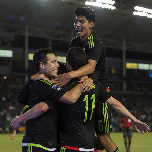 México inicia goleando - 1111_1443846456