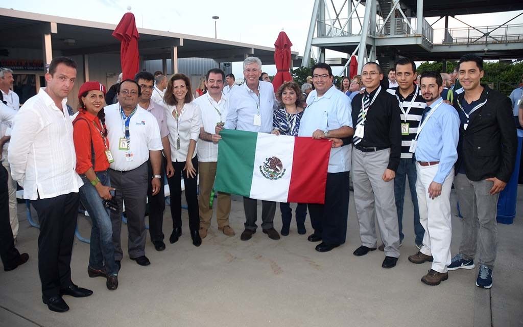 Gerardo Ruiz Esparza se reúne con niños ganadores de concurso de robótica - Foto-2-1024x640